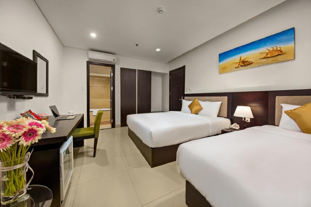 Khách sạn Golden Star & By Thg 4*